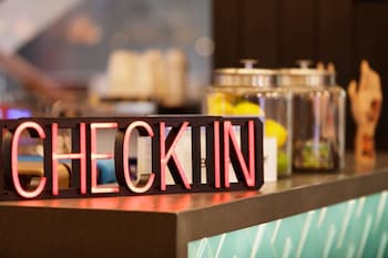 moxy richmond downtown
