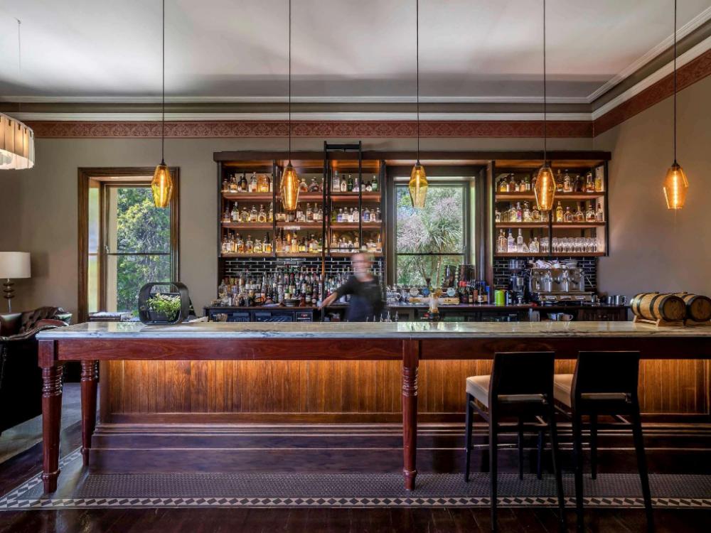 mount lofty house adults retreat