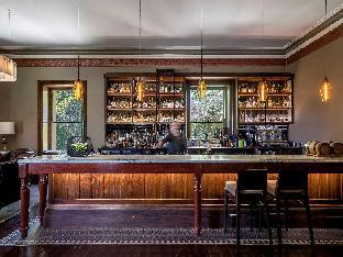 mount lofty house adults retreat