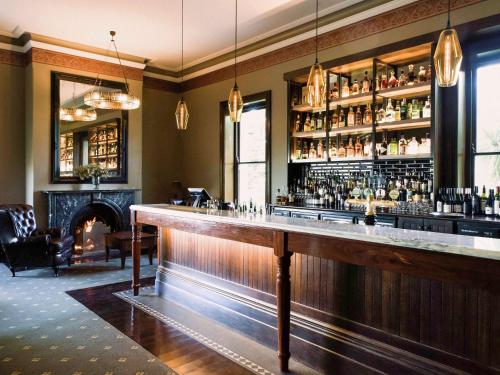 mount lofty house adults retreat