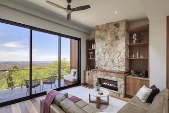 mount lofty house adults retreat