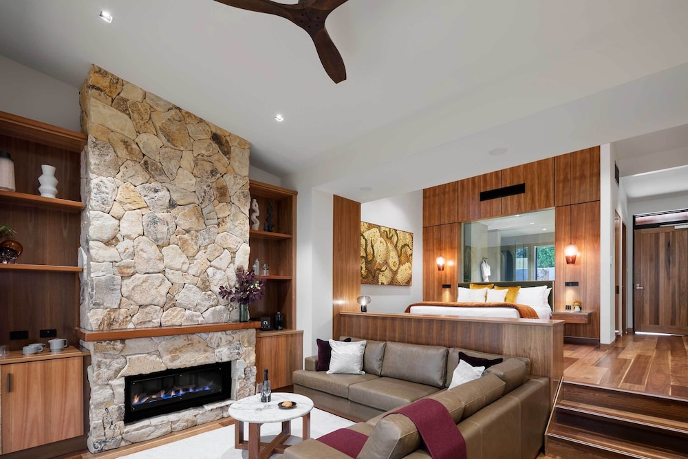 mount lofty house adults retreat