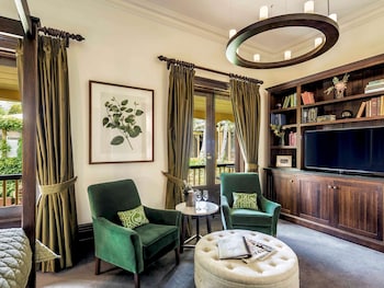 mount lofty house adults retreat