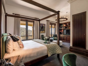 mount lofty house adults retreat