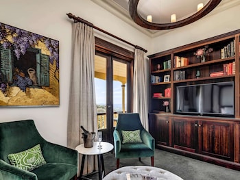 mount lofty house adults retreat