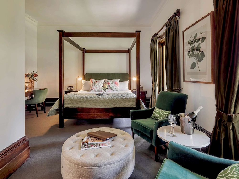 mount lofty house adults retreat