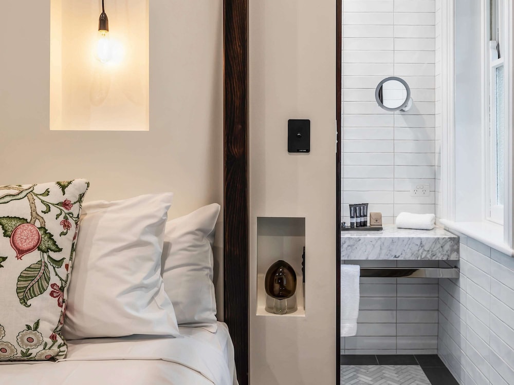 mount lofty house adults retreat