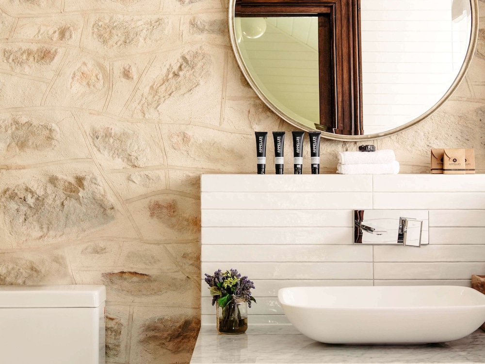 mount lofty house adults retreat