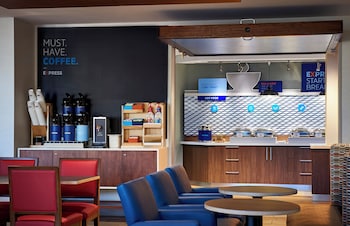 holiday inn express and suites ridgecrest
