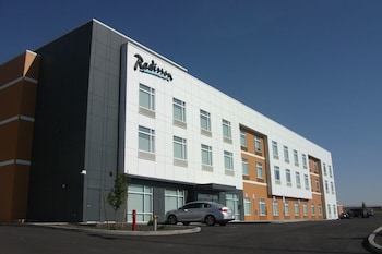 radisson hotel pendleton airport