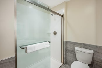 radisson hotel pendleton airport