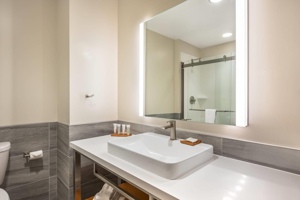 radisson hotel pendleton airport