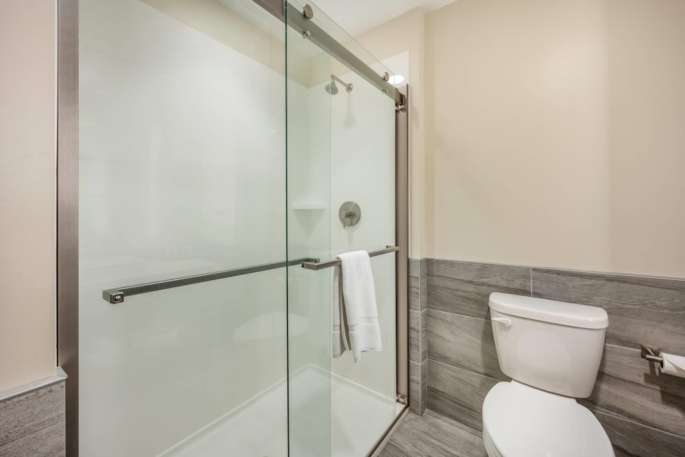 radisson hotel pendleton airport