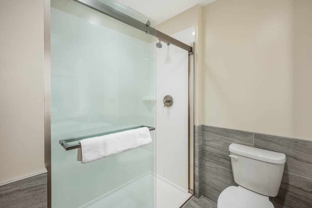 radisson hotel pendleton airport