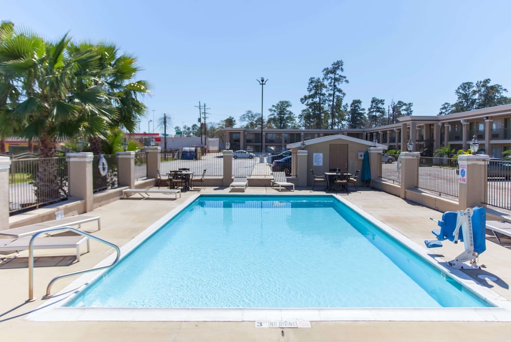 Days Inn By Wyndham Shenandoah,Downtown Houston>>Conroe,2 star