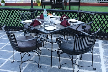 aanantham country resort