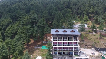 aanantham country resort