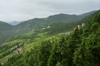 aanantham country resort