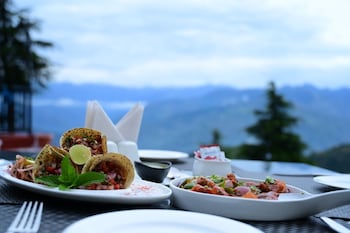 aanantham country resort