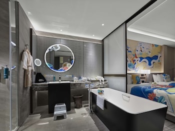 hilton zhuji