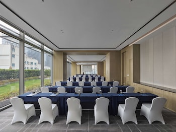 hilton zhuji