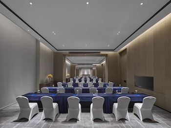 hilton zhuji
