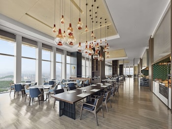 hilton zhuji