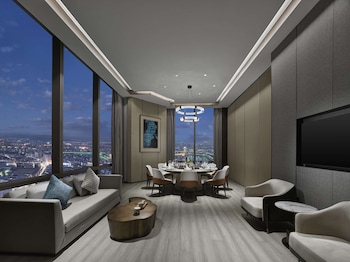 hilton zhuji