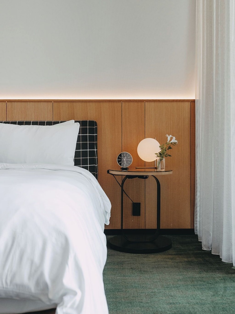 the loren hotel austin