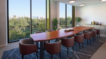 the loren hotel austin
