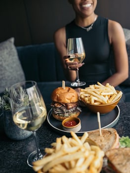 the loren hotel austin