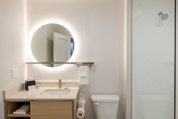 towneplace suites canton riverstone parkway