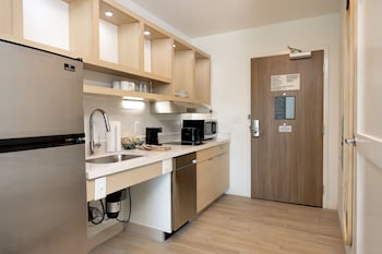 towneplace suites canton riverstone parkway