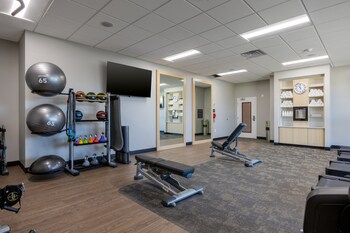 towneplace suites canton riverstone parkway