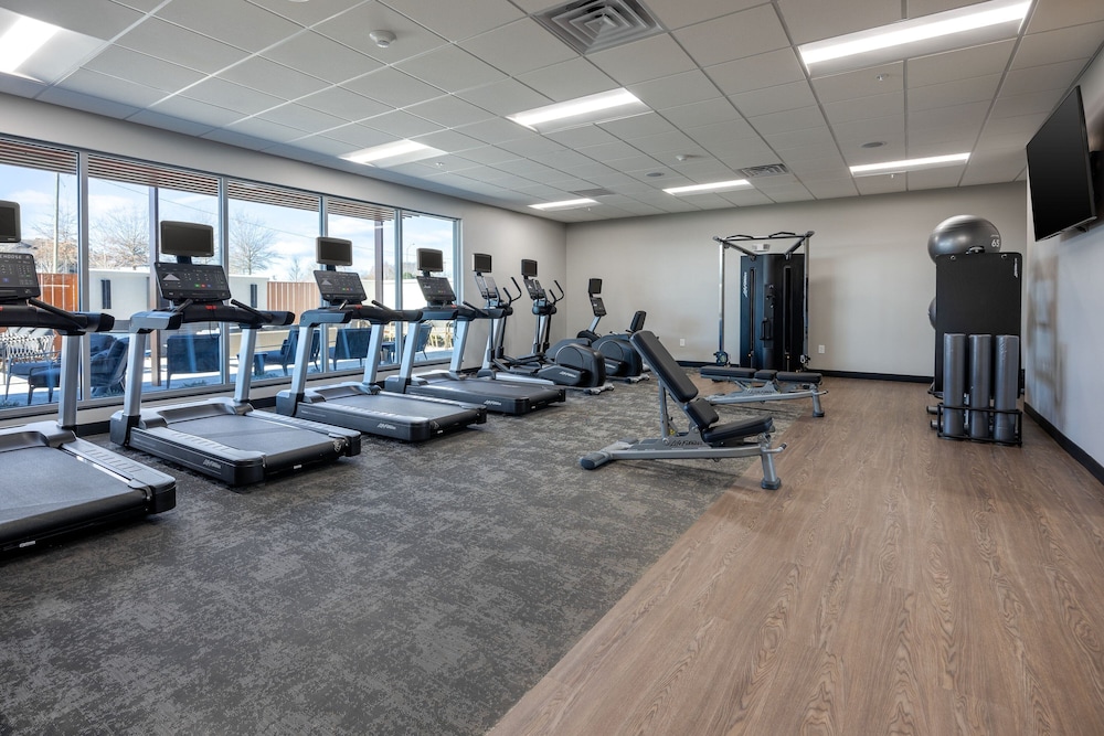 towneplace suites canton riverstone parkway