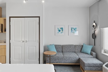 towneplace suites white hall