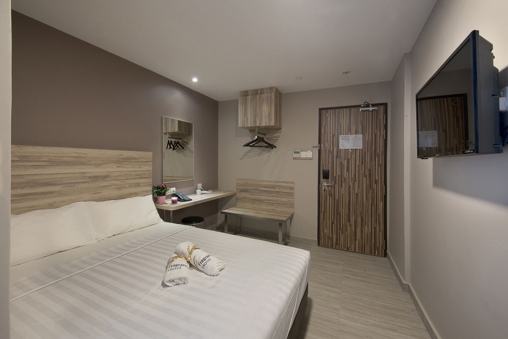 ibis budget singapore crystal