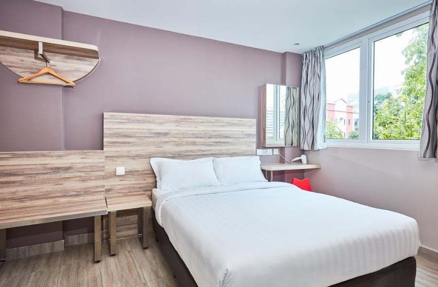 ibis budget singapore crystal