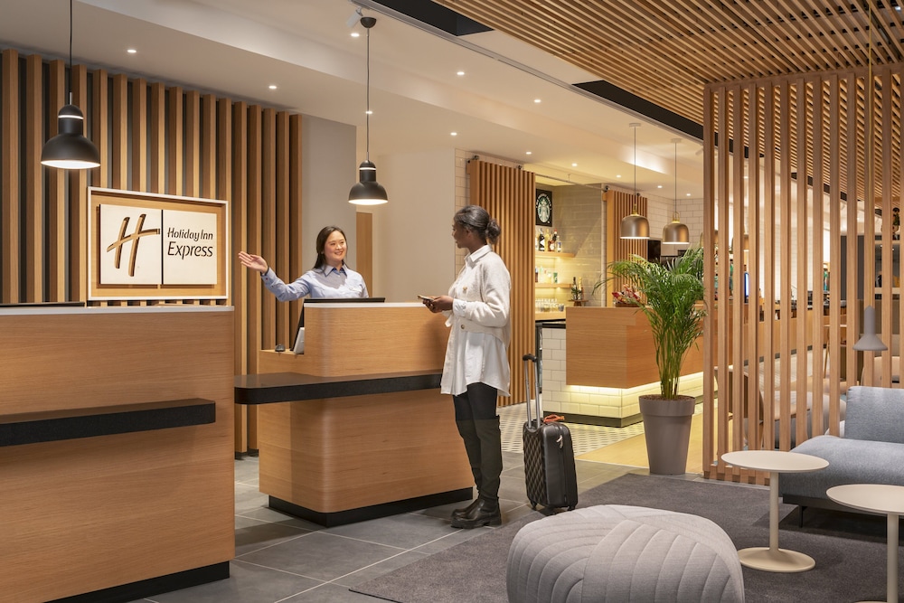 holiday inn express marne la vallee val deurope