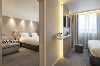 holiday inn express marne la vallee val deurope