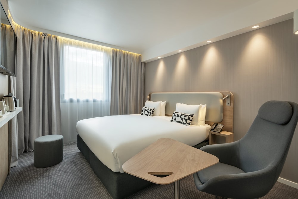 holiday inn express marne la vallee val deurope