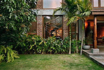 ama stays and trails the mango house alibag