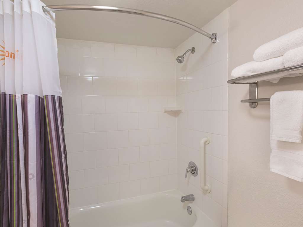 la quinta inn and suites by wyndham sarasota downtown