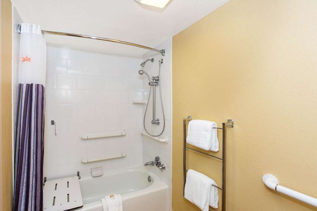 la quinta inn and suites by wyndham sarasota downtown