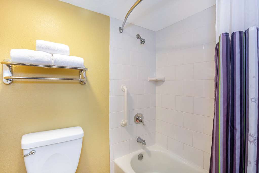 la quinta inn and suites by wyndham sarasota downtown