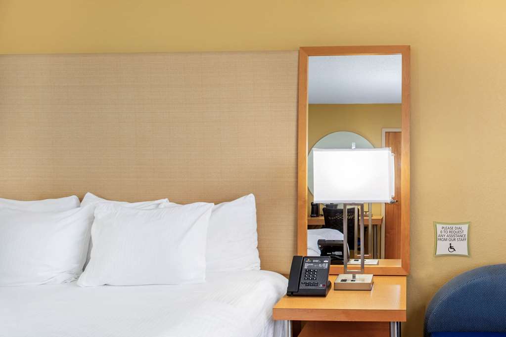 la quinta inn and suites by wyndham sarasota downtown