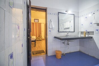 krishna jungle resort