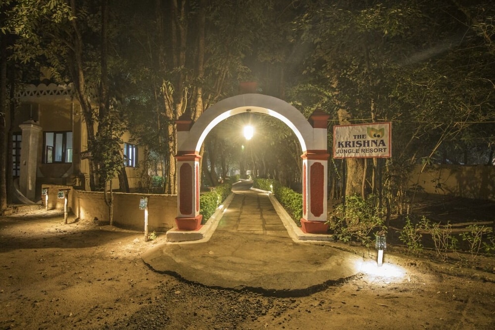 krishna jungle resort