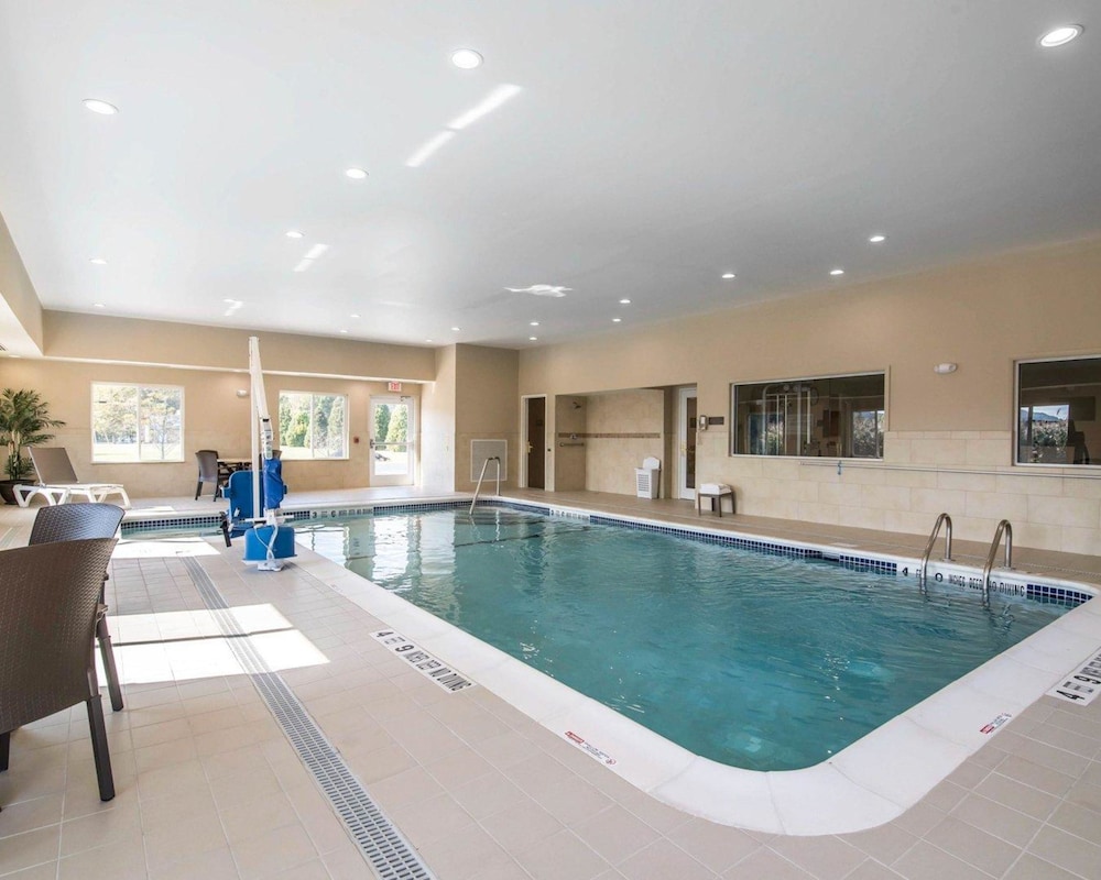 comfort inn saugerties