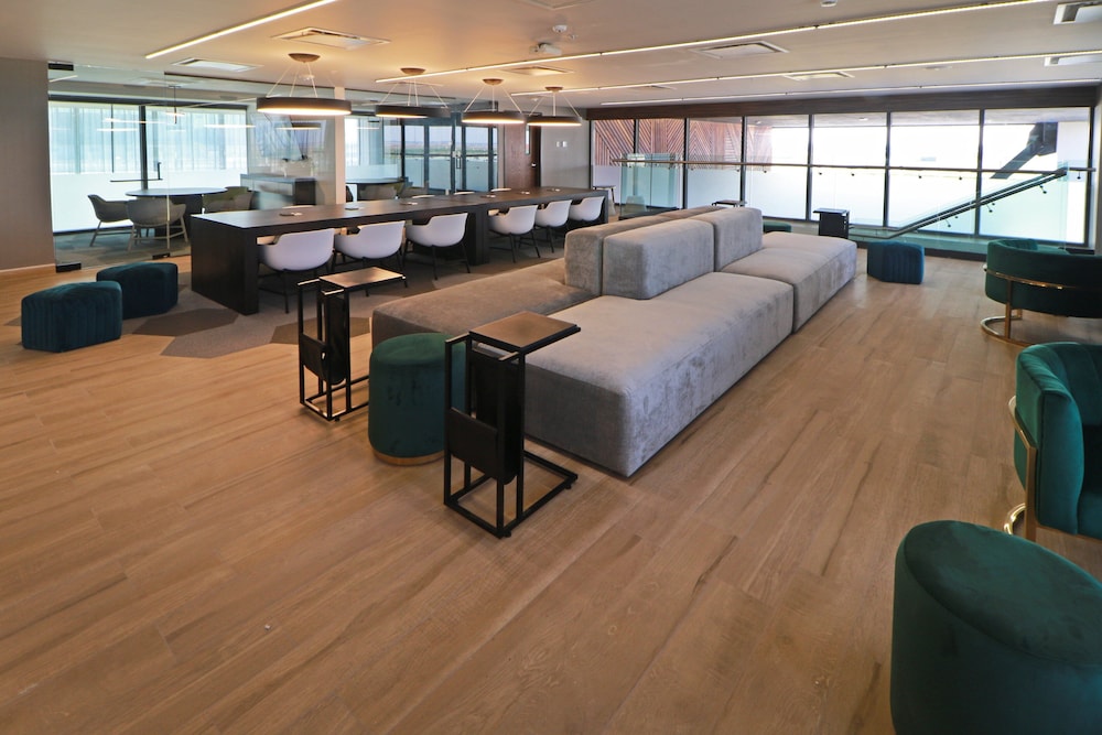 holiday inn hotel and suites mexico felipe angeles airport